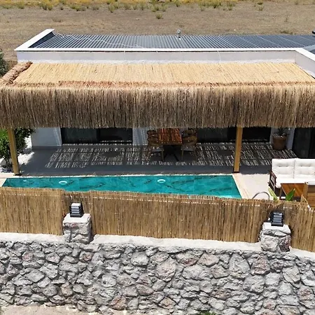 Lemonya Villa *